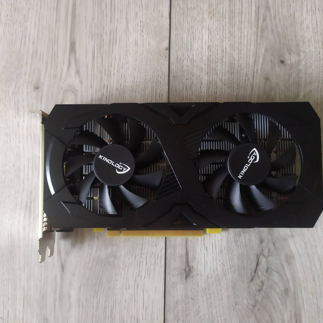 

Видеокарта Kinology R9 370 4GB (256Bit)