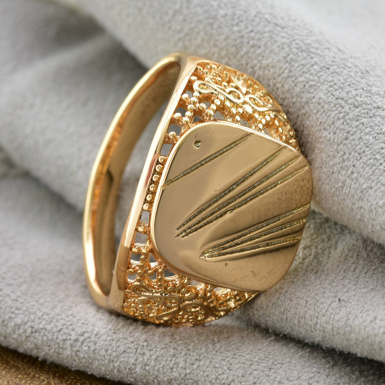 

Печатка Xuping 13852 ширина 16 мм позолота 18K размер 23