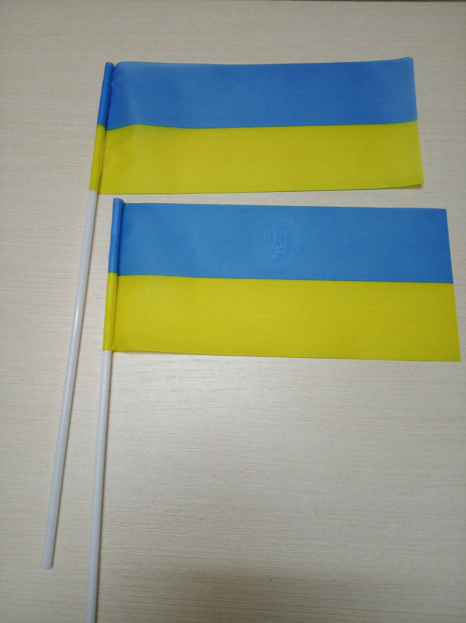 

Прапорці України