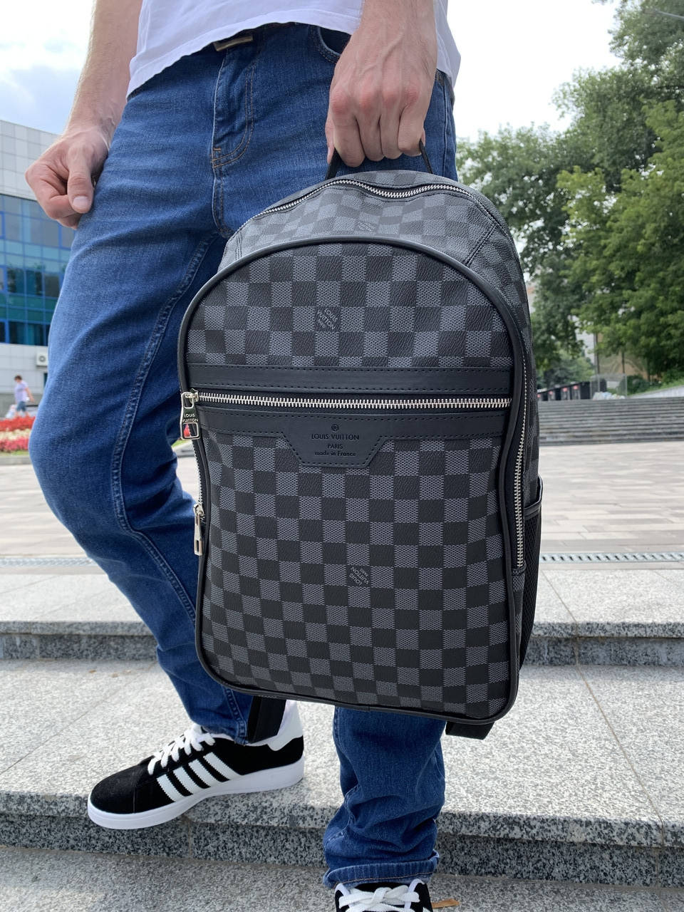 

Мужской кожаный серый рюкзак Louis Vuitton Городской Повседневный Классический Портфель Луи Виттон