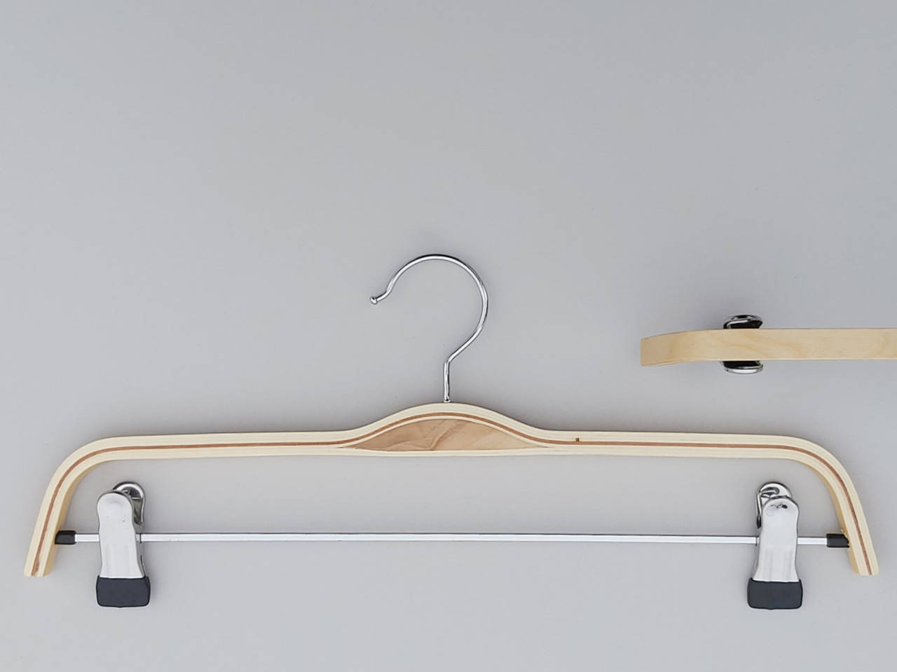 

Длина 37 см. Плечики вешалки тремпеля деревянные светлые для брюк и юбок