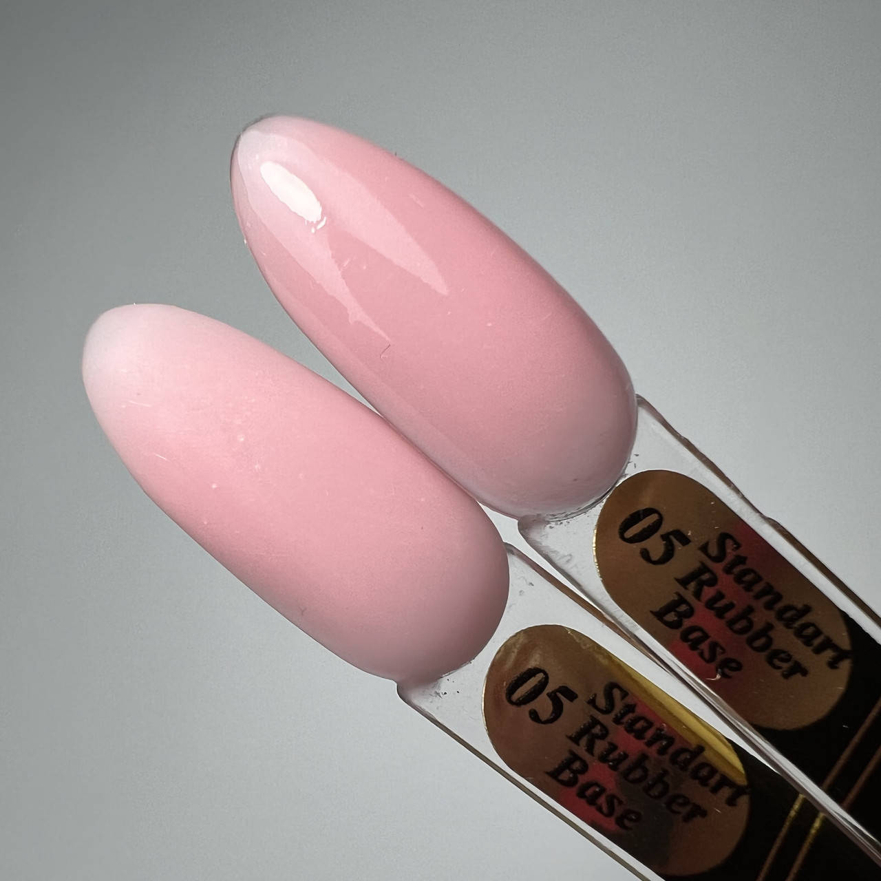 

05 БАЗА STANDART каучук 030 гр.