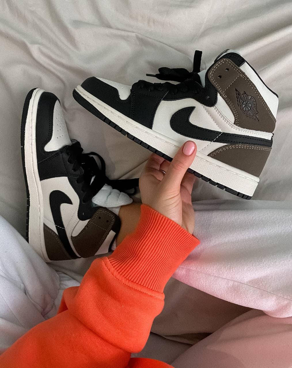 

Nike Air Jordan Retro 1 Dark Mocha кожаные женские кроссовки высокие черно-коричневые найк аир джордан 41-26.0, Коричневый
