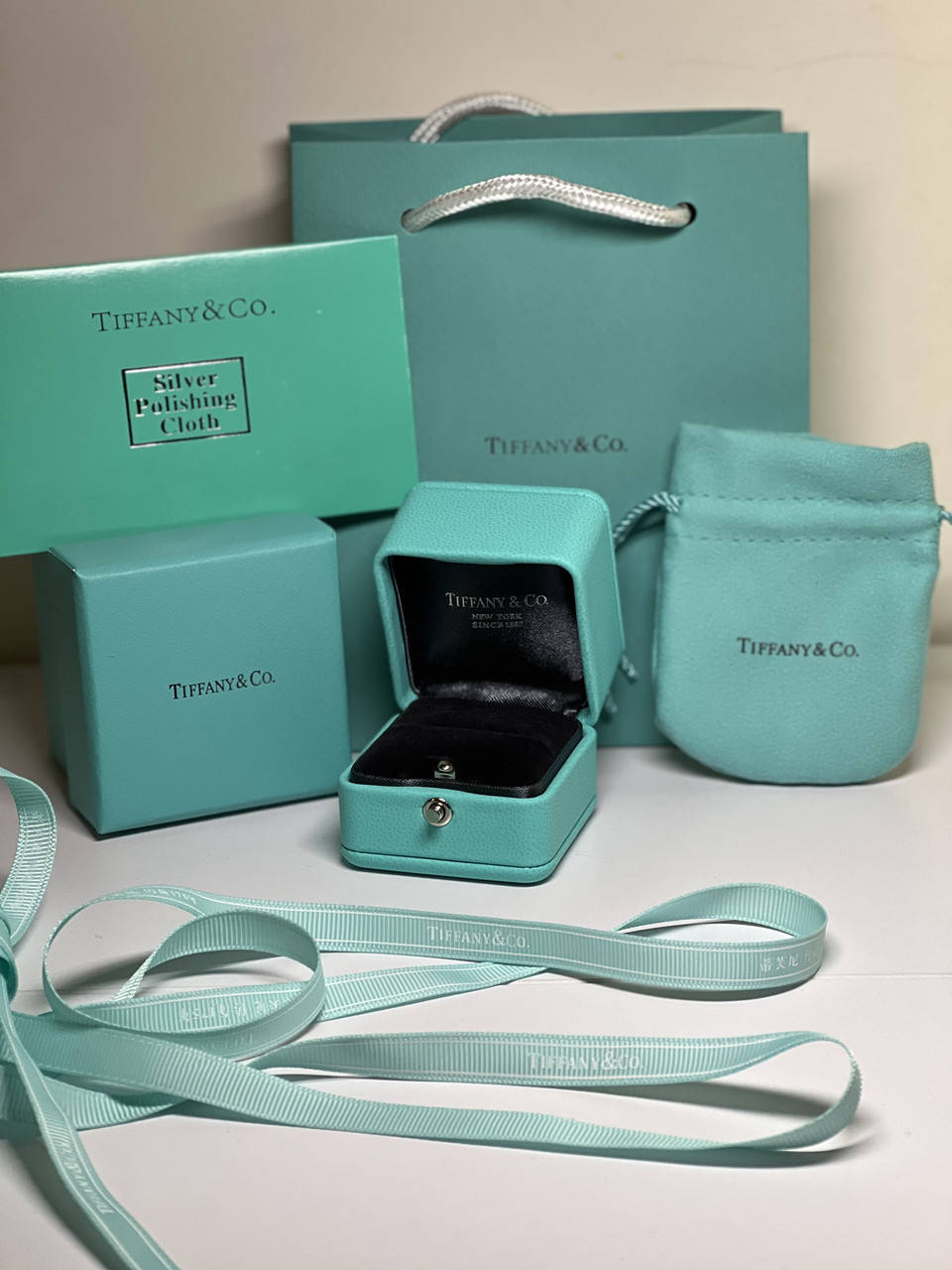 

Коробочка Tiffany оригинальная для кольца