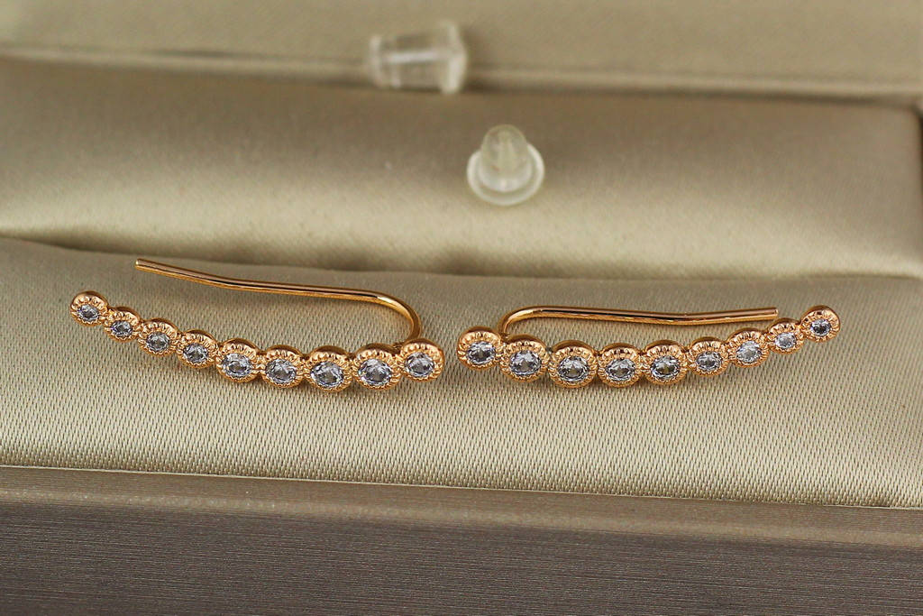 

Серьги каффы Xuping Jewelry дорожки девять камней в ободке 2,5 см золотистые