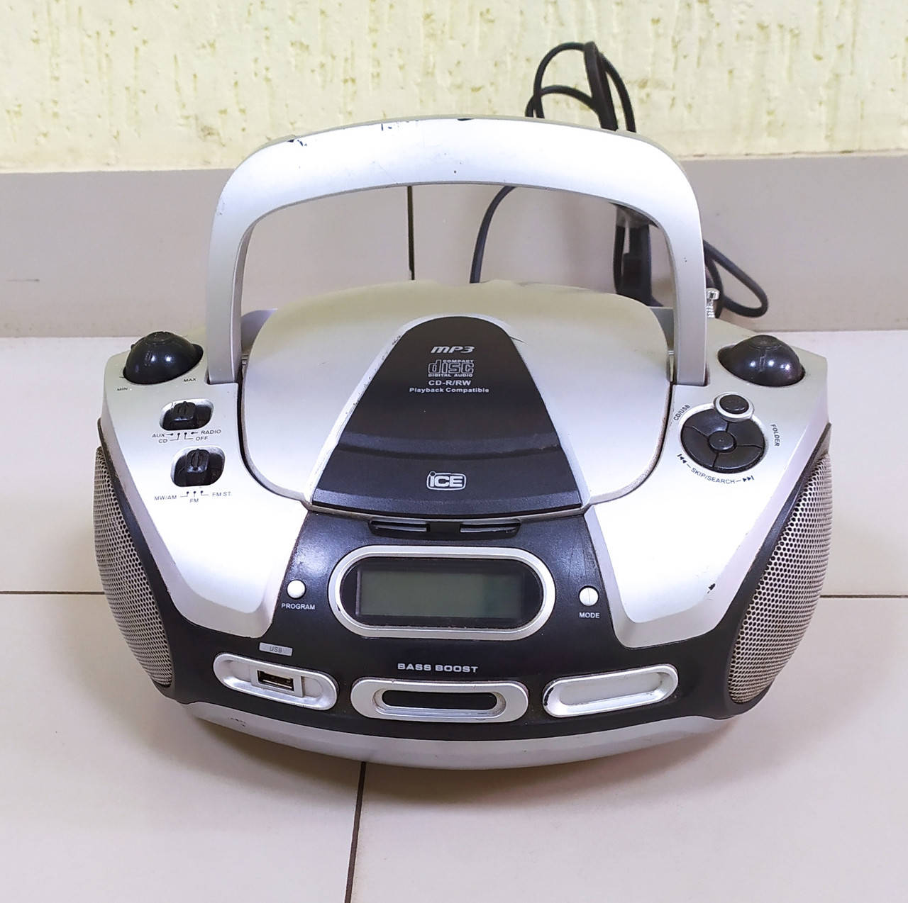 

Многофункциональный немецкий бумбокс ICE SR3460 MP3 из Германии