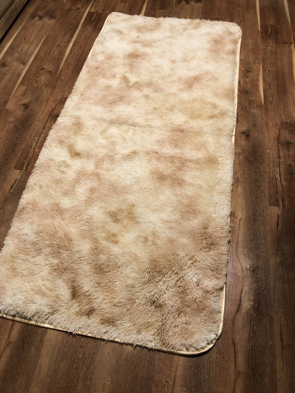

Меховый ворсистый коврик Травка 200х100/прикроватный коврик с длинным ворсом бежевий