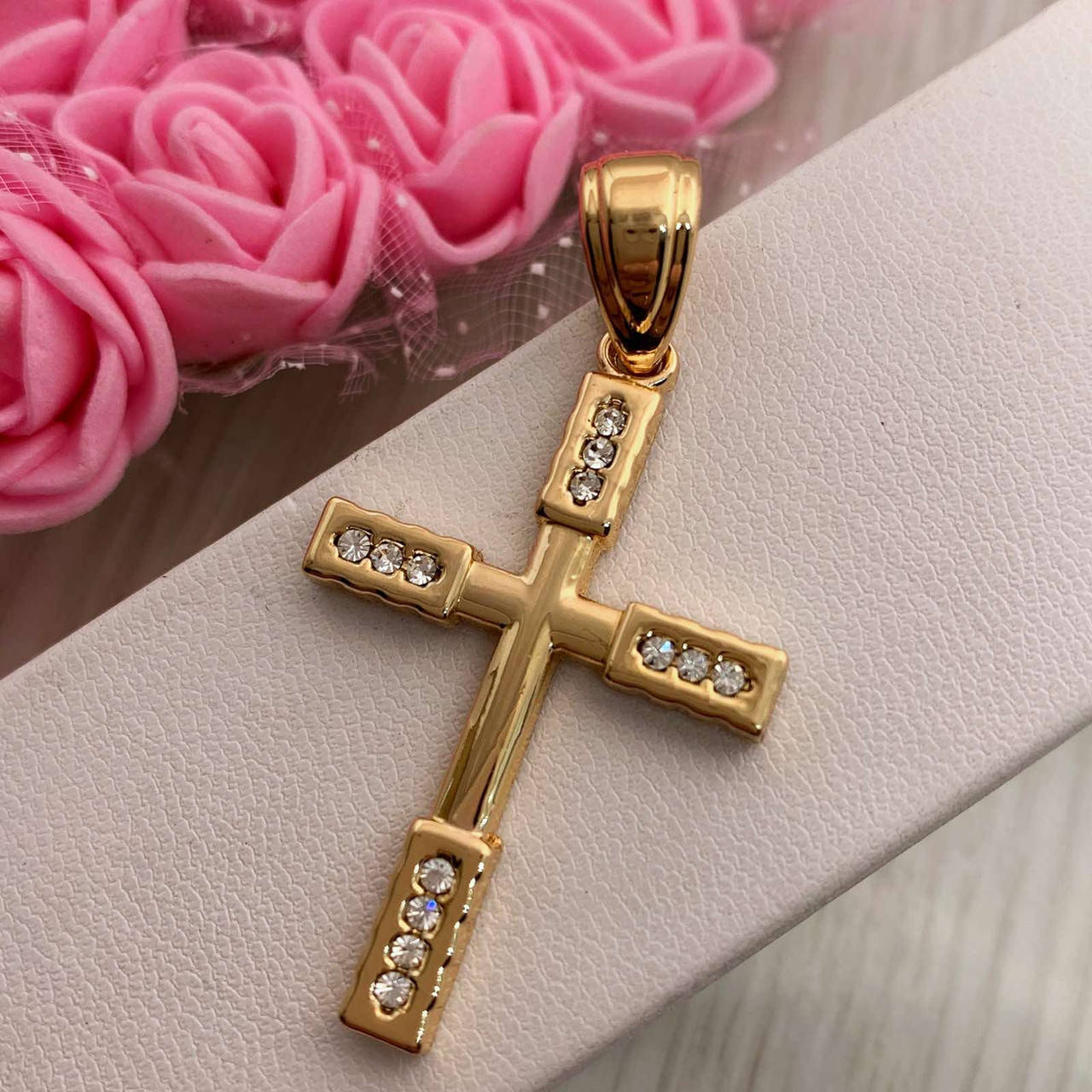 

Крестик РС 500, Белый фианит, Высота 37 мм, Ширина 25 мм, позолота РО