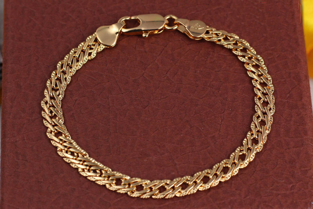 

Браслет Xuping Jewelry ромб с огранкой 19 см 5 мм золотистый