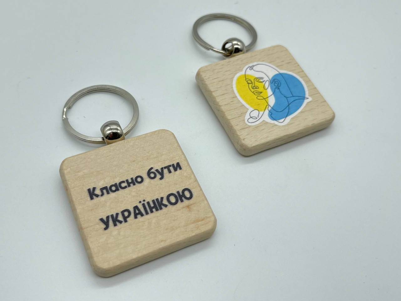 

Брелок деревянный с гравировкой. MADE IN UKRAINE. 40х40мм