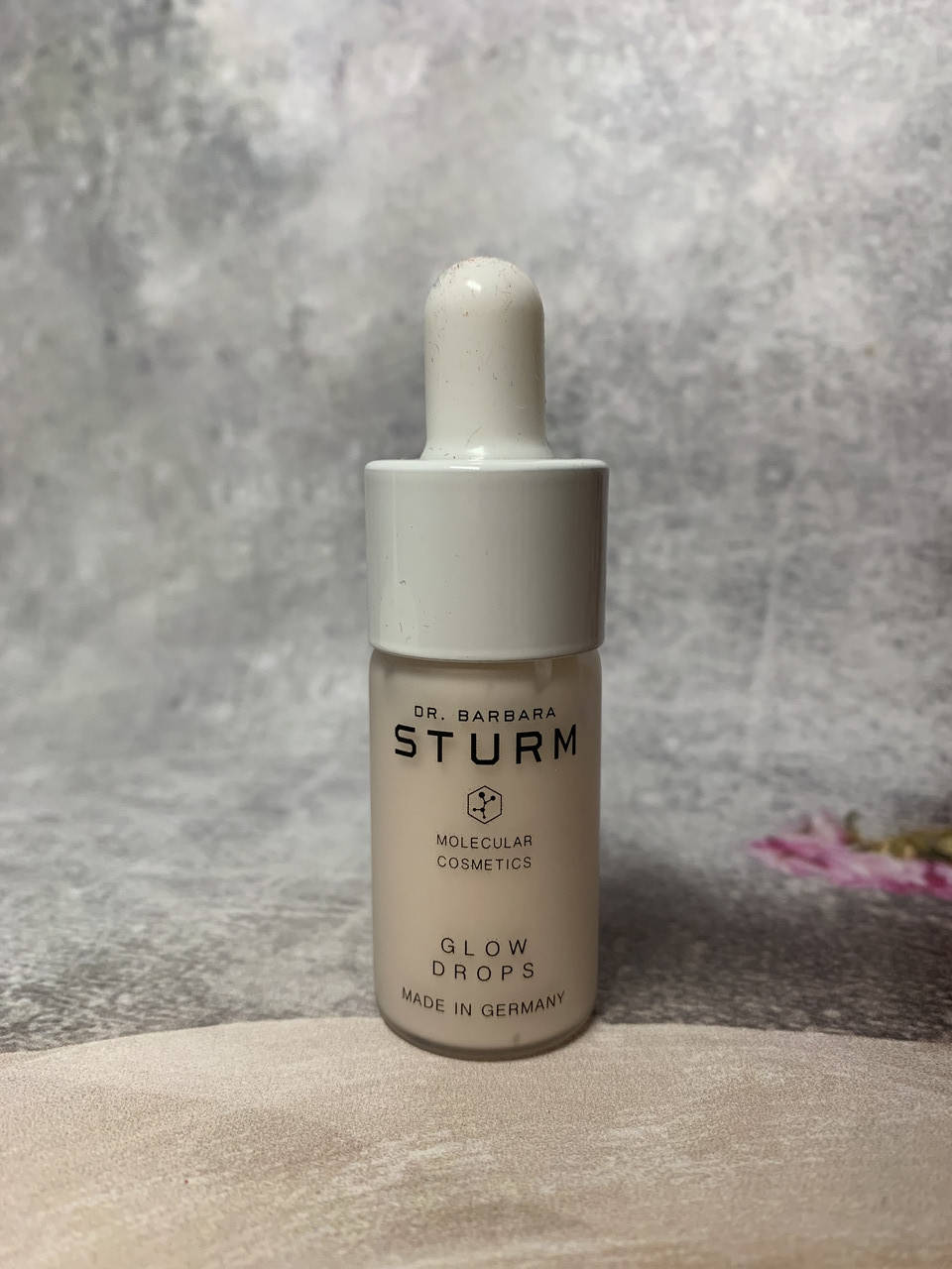 

Сыворотка для сияния кожи Dr. Barbara Sturm Glow Drops