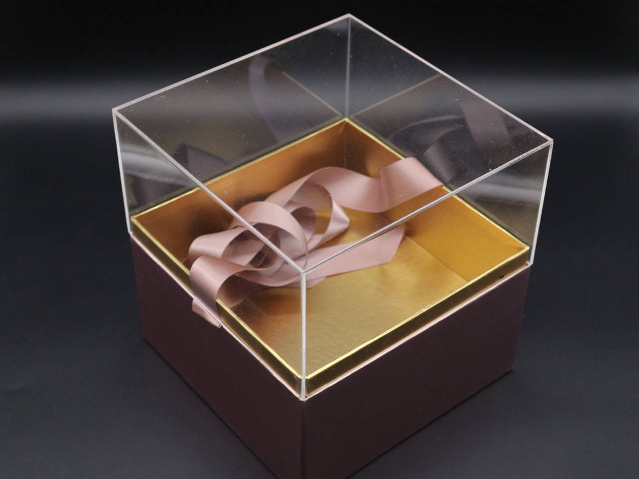 

Коробка подарочная с акрилом. 18х18х19см