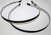 

Обруч железный в черной ленте, Черный