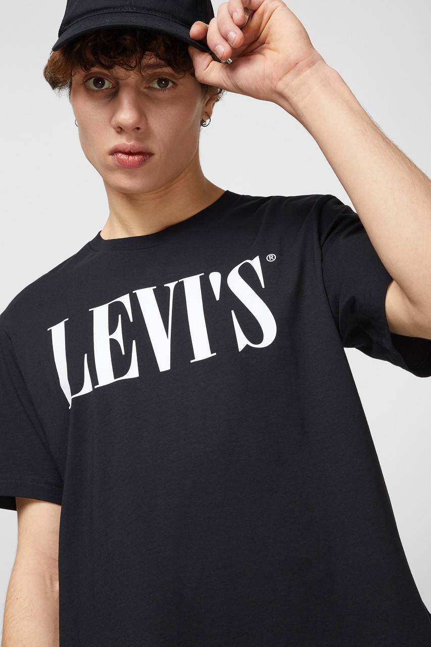 

Футболка мужская Levis, черная левис L