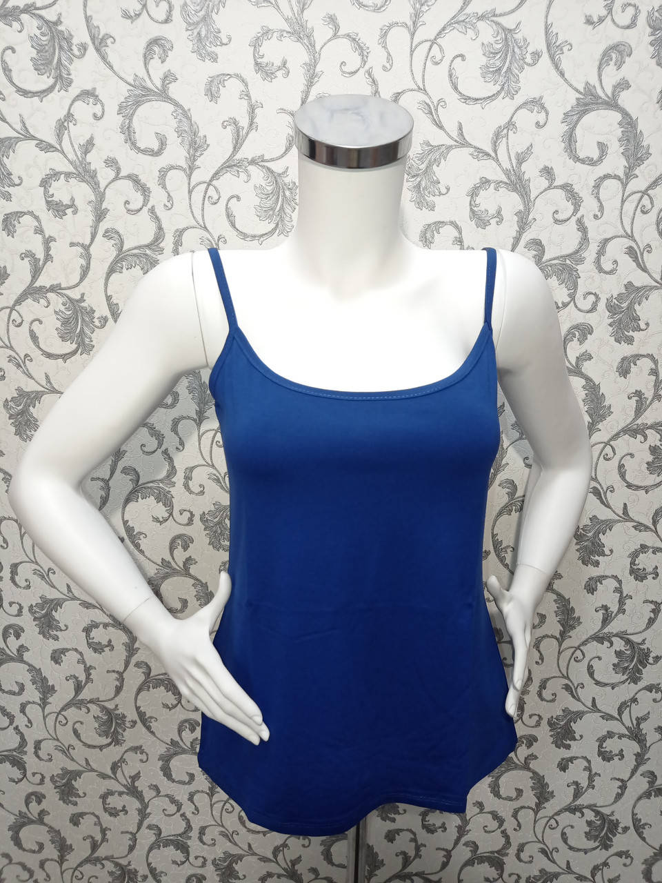 

Майка женская трикотажная на брителях однотонная универсал 52 54 батал стрейч електрик