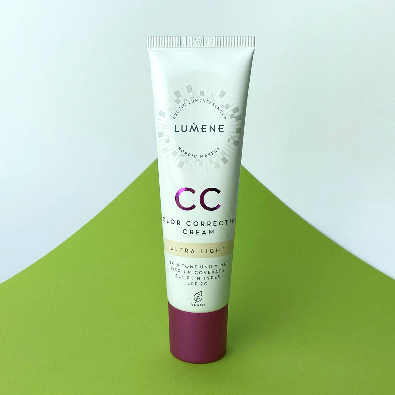 

Тональный крем Lumene CC Color Correcting Cream SPF20 - Ultra Light