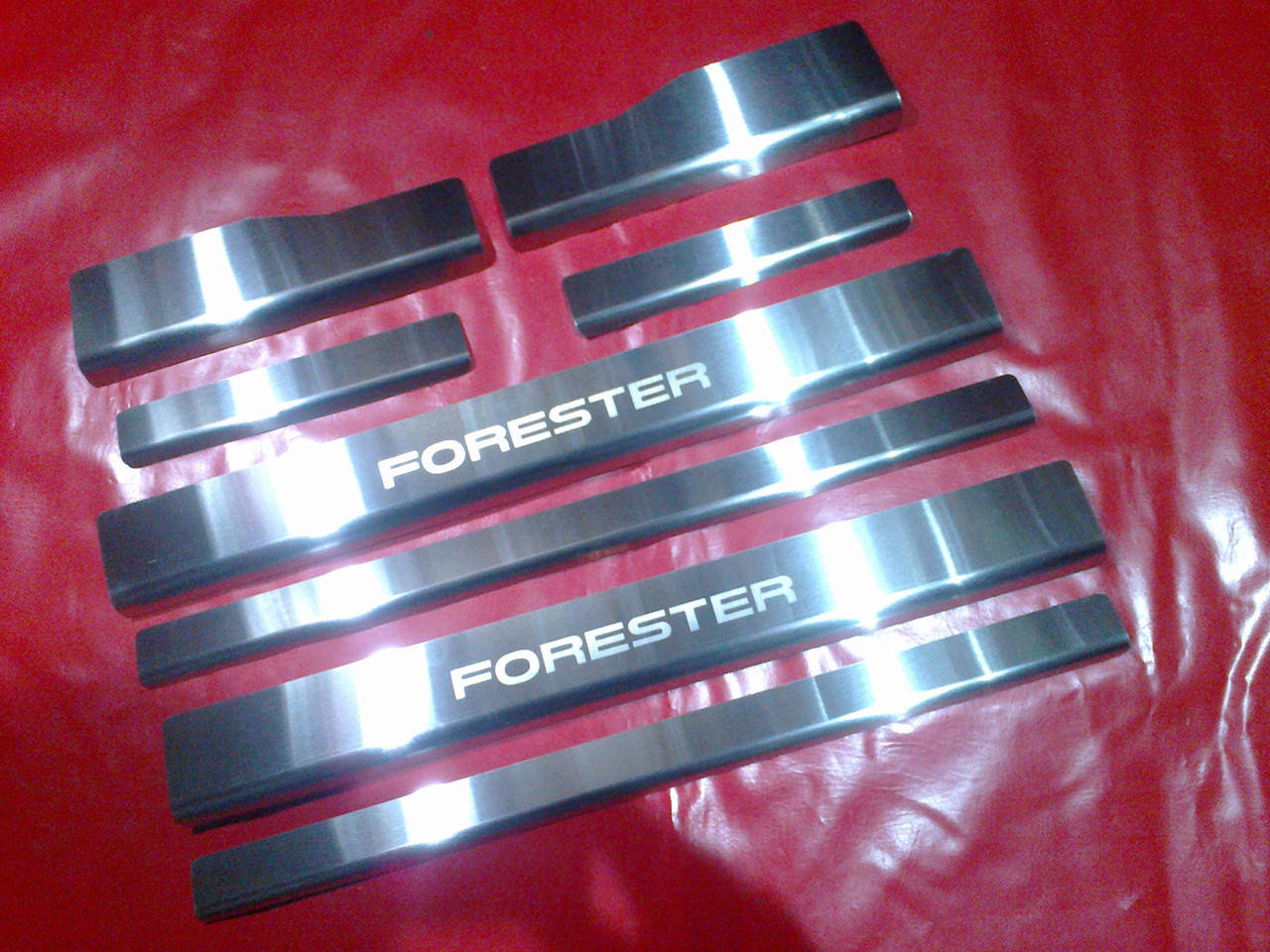 

Накладки на пороги Subaru Forester 2013-2018