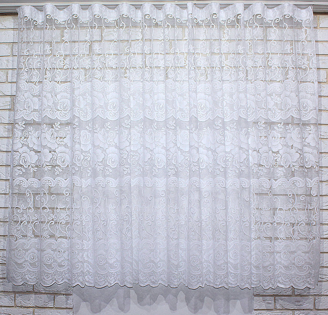 

Короткая белая тюль на кухню, балкон, веранду, дачу. Высота 1,5м., Белый