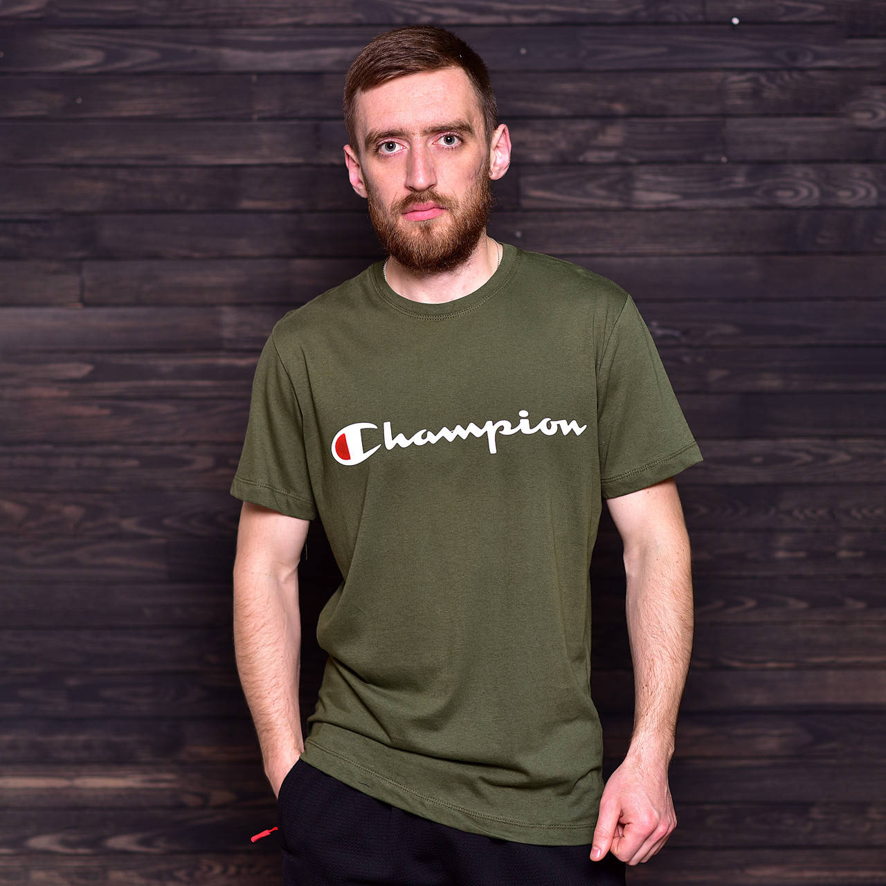 

Чоловіча спортивна футболка Champion, кольору хакі