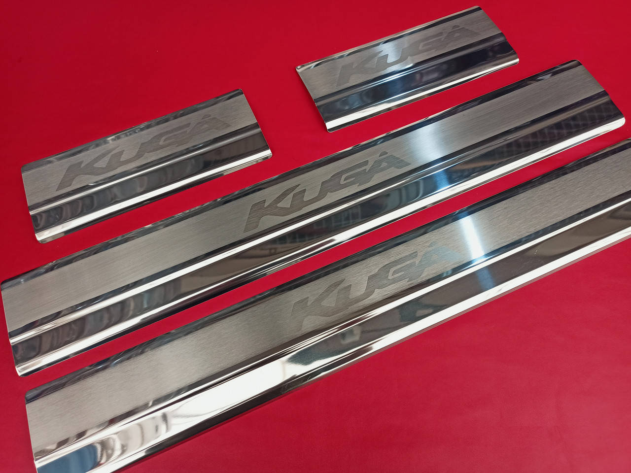 

Накладки на пороги для Ford Kuga 2008-2012