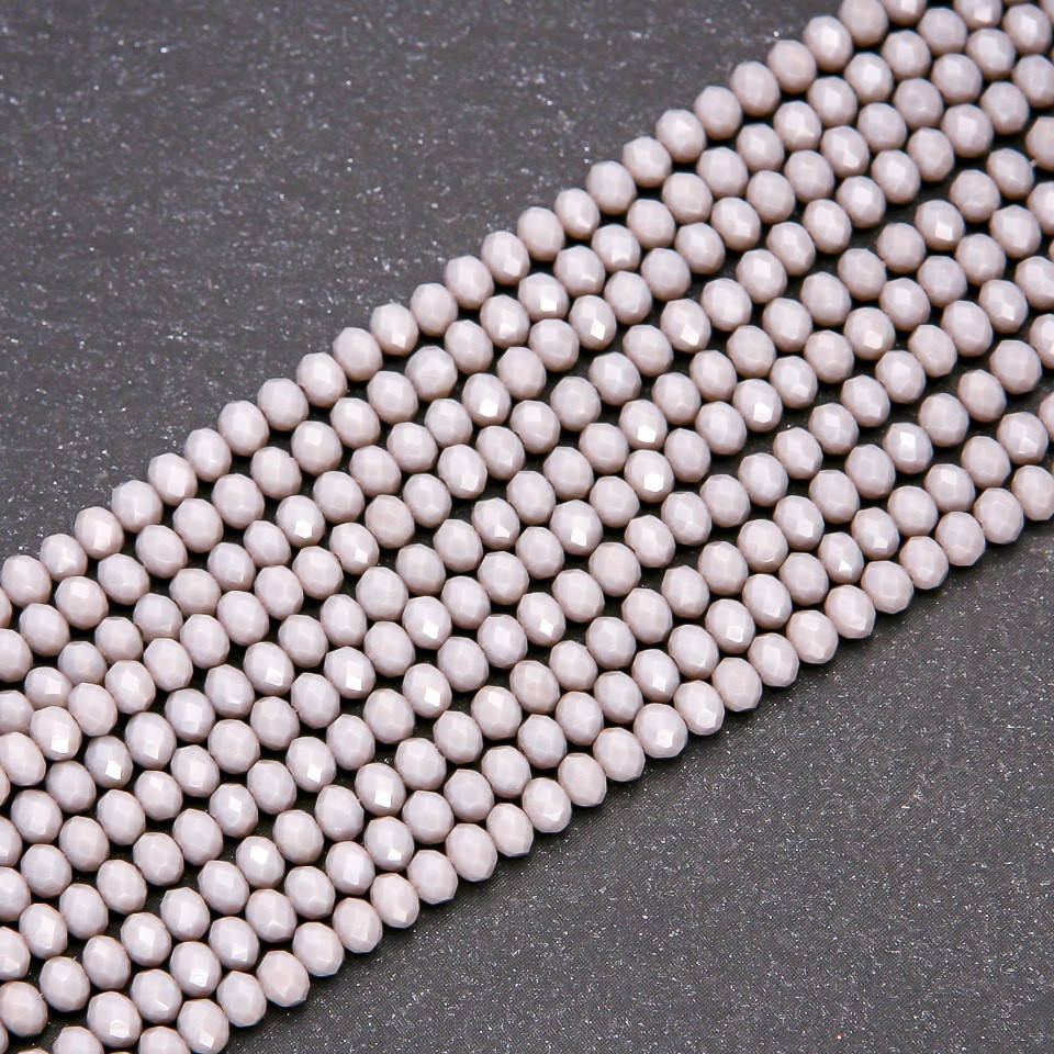 

Бусины стекло матовое бледно серое "рондель" d-3,5х3(+-)мм нитка L-38см, Серый