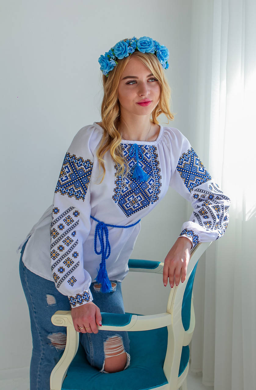 

Вишиванка жіноча Чарівність домоткане полотно