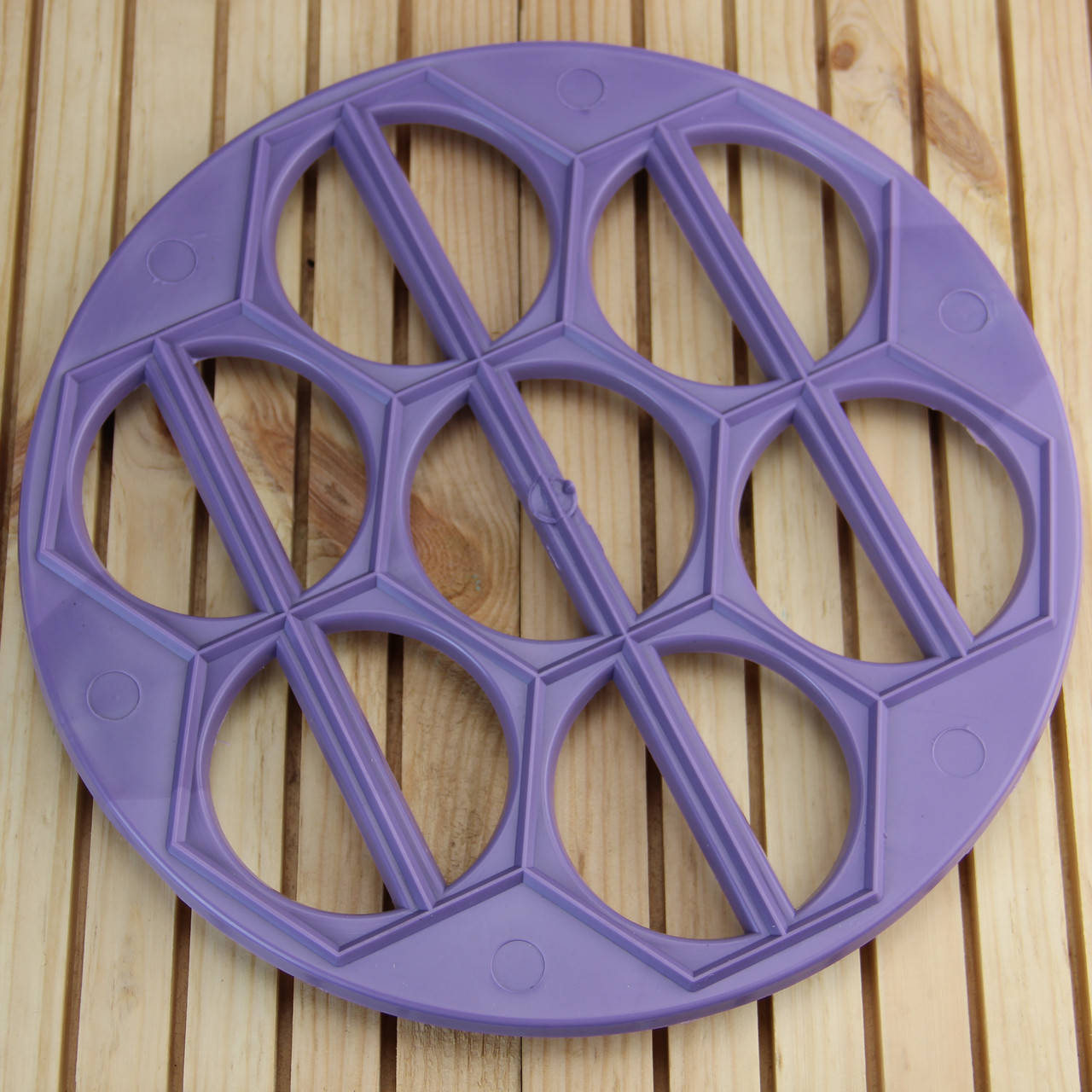 

Форма для изготовления вареников пластиковая 25 см