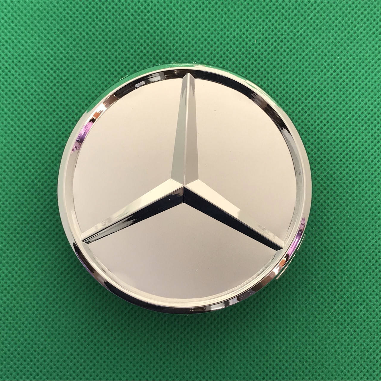 

Колпачки заглушки на диски Mercedes-Benz/Мерседес 75/70/15мм. A2204000125