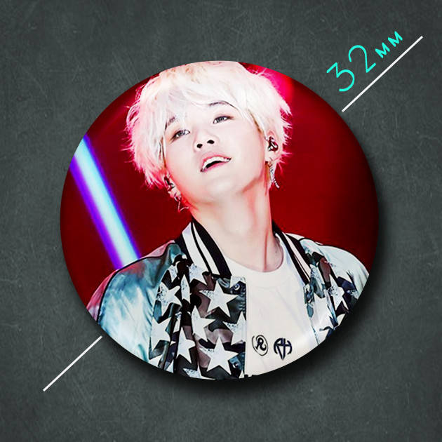 

"Мин Юнги / Suga (БТС / BTS)" значок круглый на булавке Ø32 мм