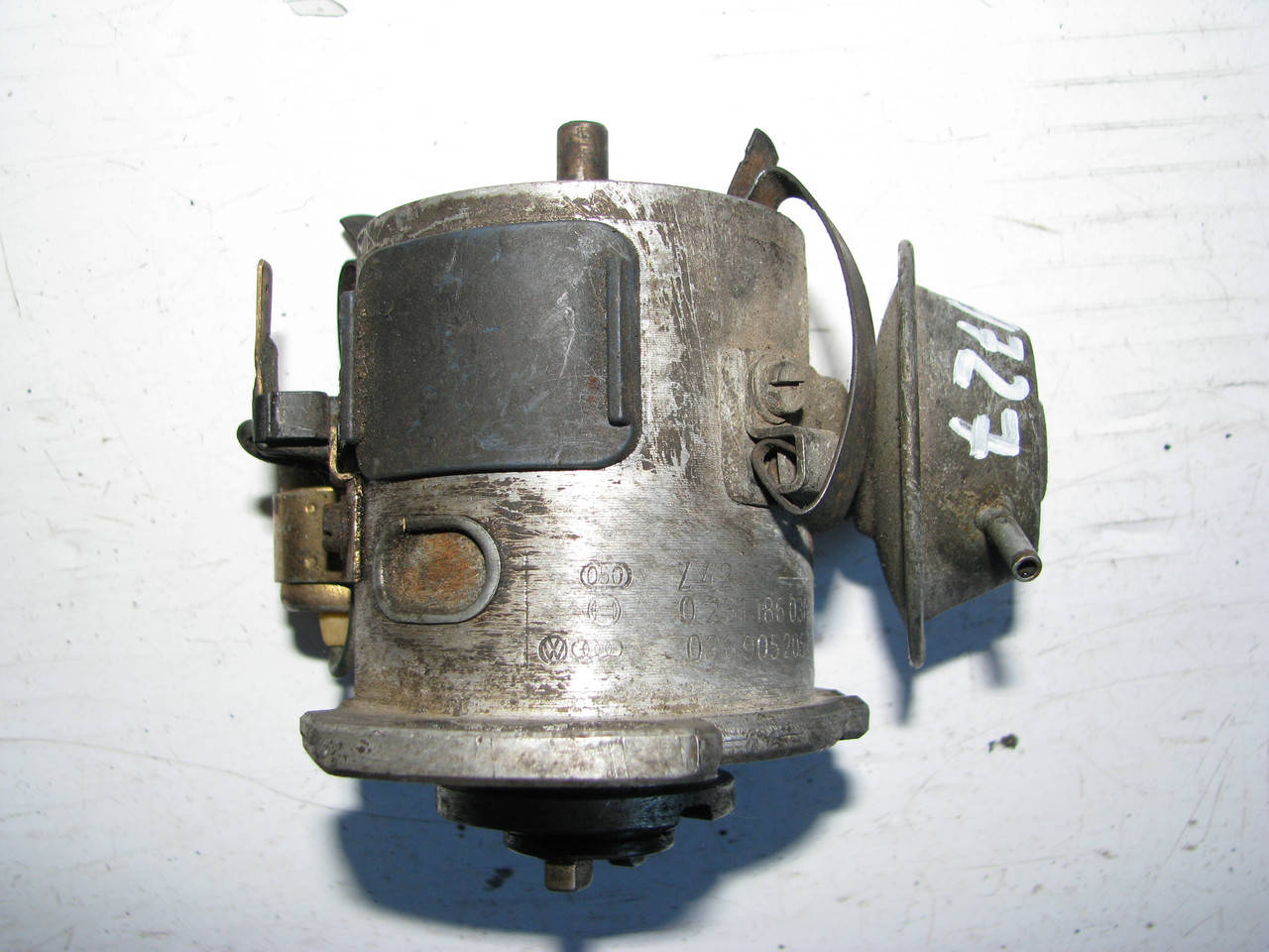 

Б/у трамблёр Volkswagen Passat B1 1.3 FY/FZ, 036905205J, BOSCH 0231186030