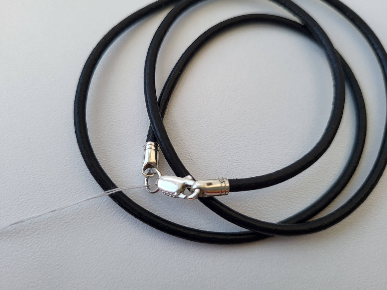 

Шнурок на шею серебро 925 гладкая кожа толщина 3 мм 4009