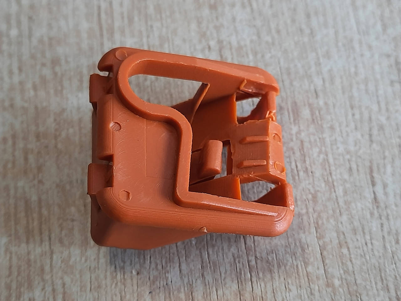 

Кронштейн упора капота SKODA Fabia Felicia Octavia Roomster SEAT Cordoba Ibiza