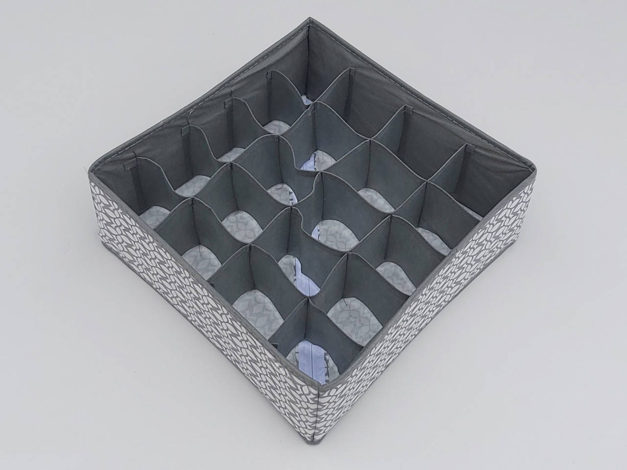 

Органайзер 32×32×12 см на 20 отделений для хранения нижнего белья и мелких предметов одежды. Цвет серый.