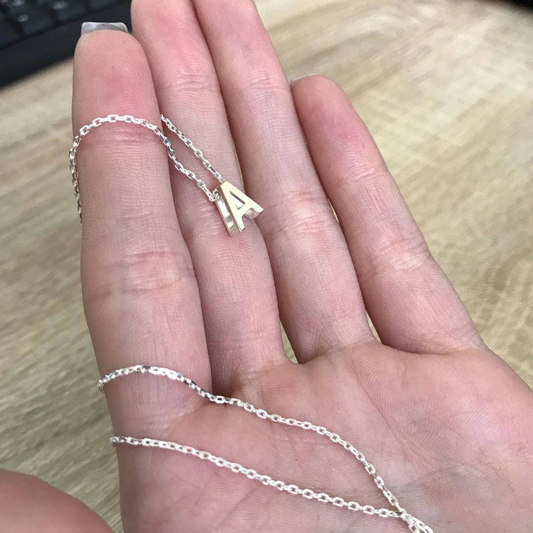 

Колье - буква из серебра 925 пробы и золота 375 пробы Длина 40 см 45 см 50 см 55 см