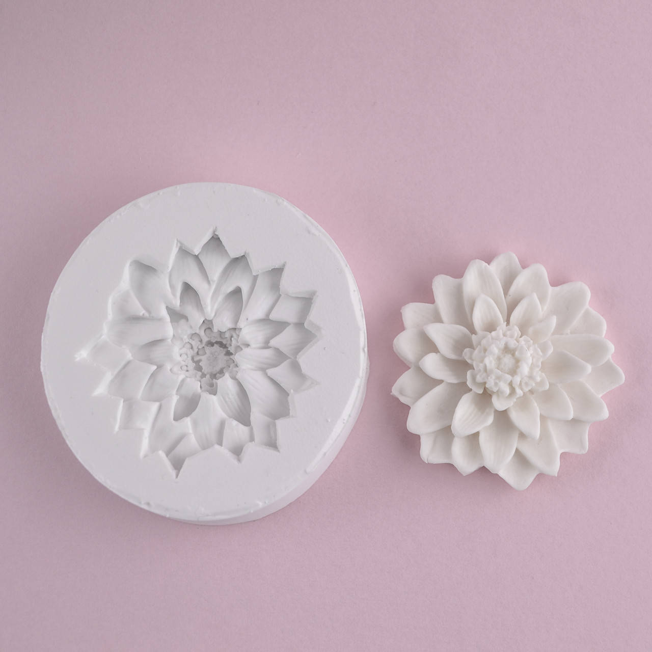 

Силиконовый молд Хризантема №2 6.4х6.4 см