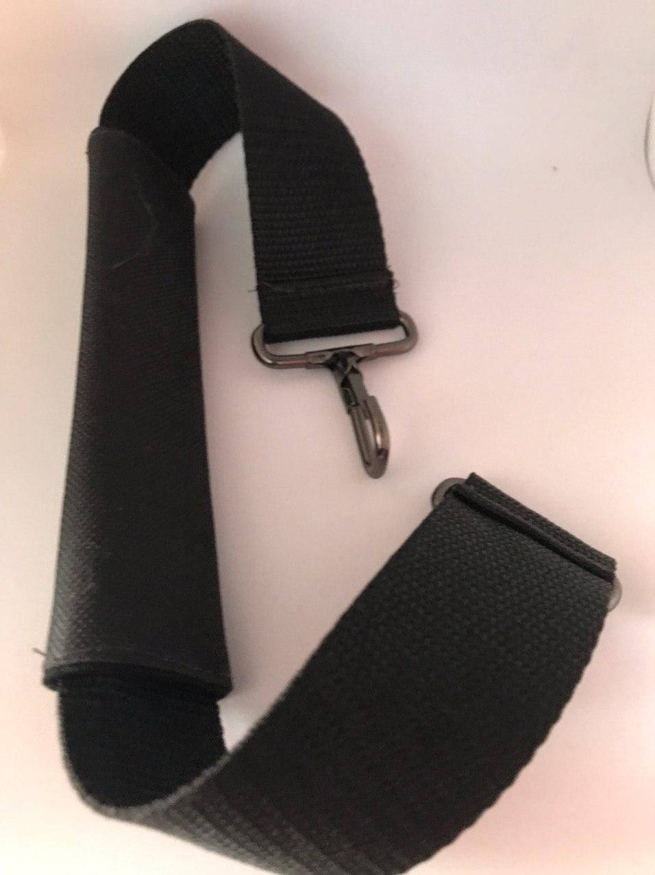 

Короткая ручка для барсетки \ с карабинами \ черная