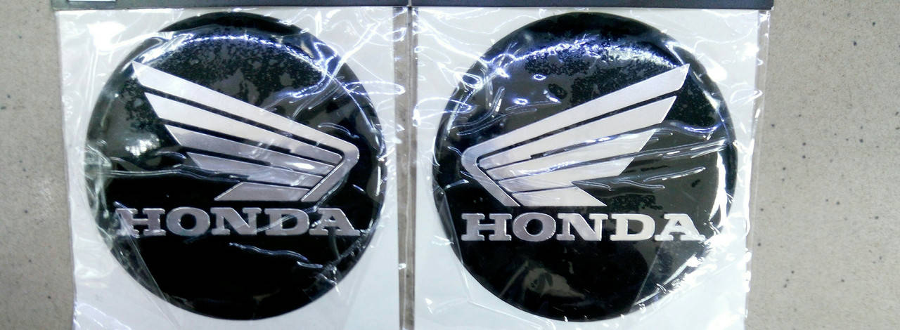 

Комплект силиконовых 3D наклеек КРЫЛЬЯ HONDA 6 см, Черный