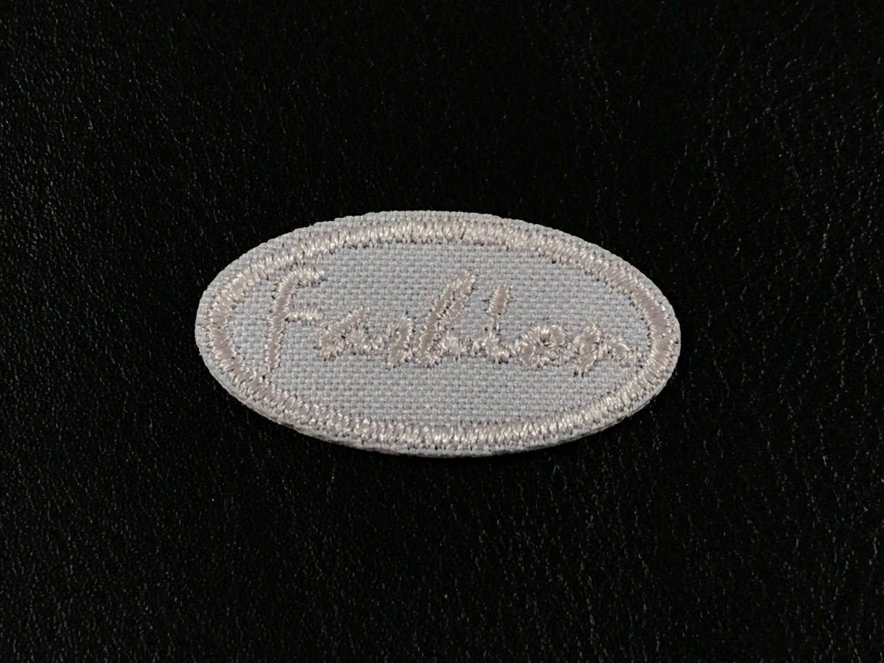 

Нашивка Fashion светло серый 36x19 мм