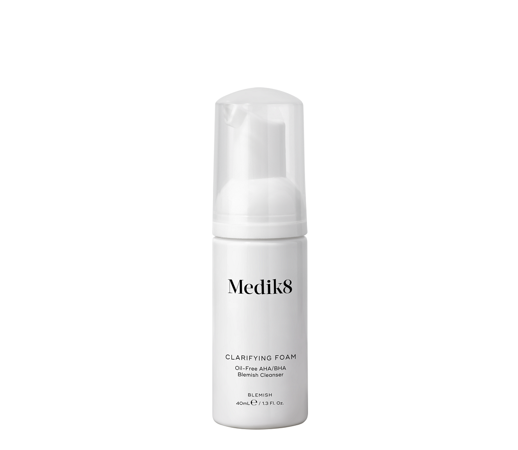 

Маленька очищаюча пінка з AHA і BHA для проблемної шкіри - Medik8 Clarifying Foam mini