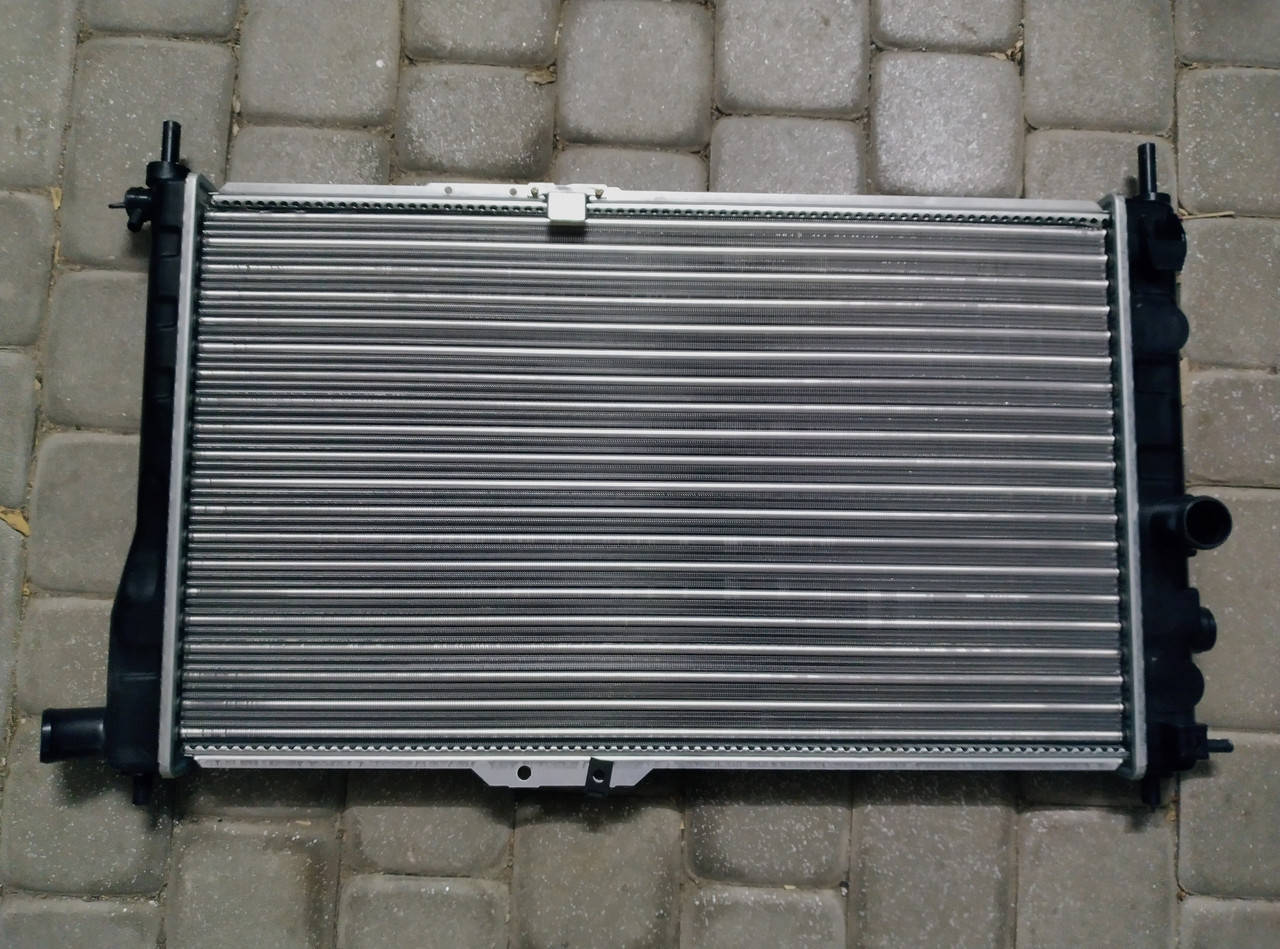 

Радиатор THERMOTEC D7X010TT OPEL OMEGA B 2.0-3.0 94-03