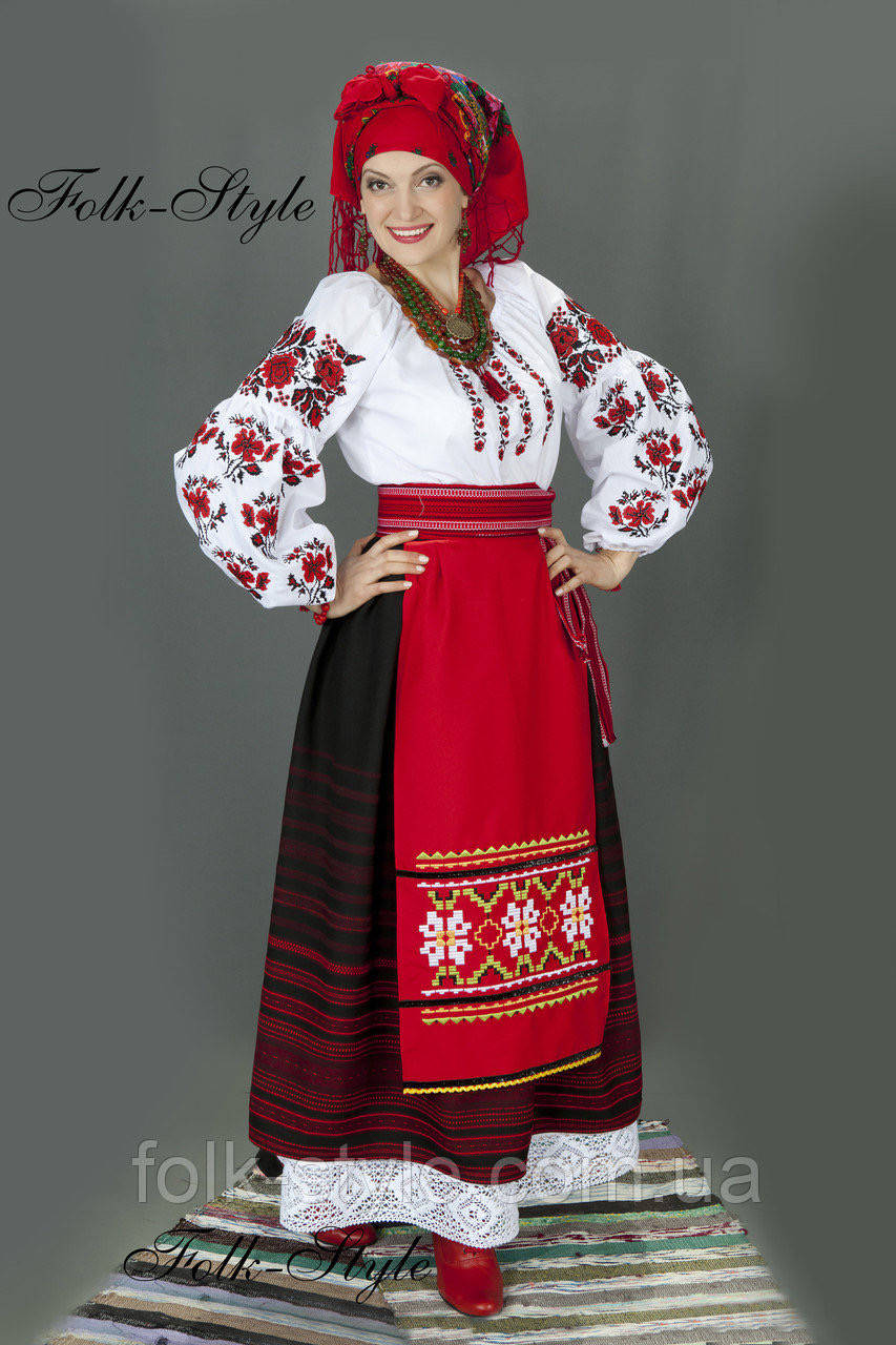 

Вышитый национальный женский костюм в украинском стиле №61 (44-56р.)