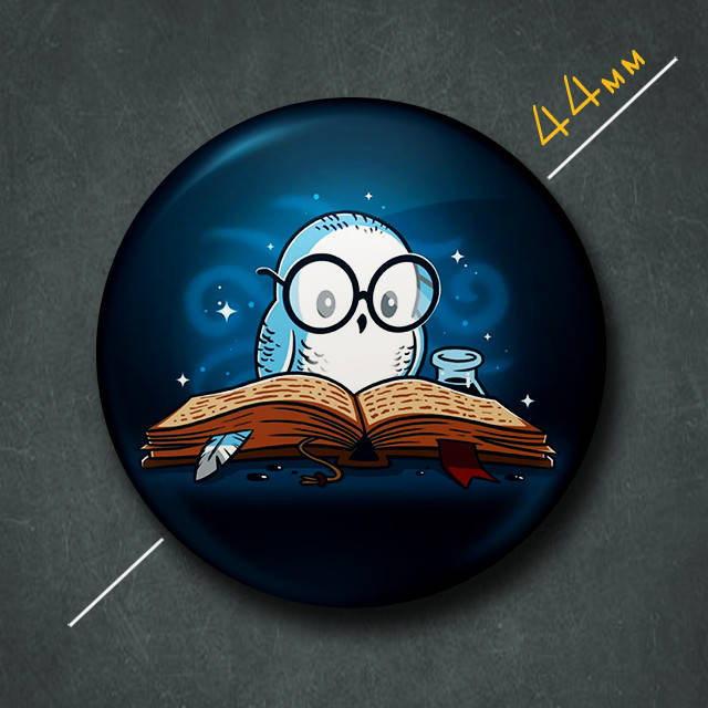 

"Сова Букля с книгой (Гарри Поттер)" значок круглый на булавке Ø44 мм