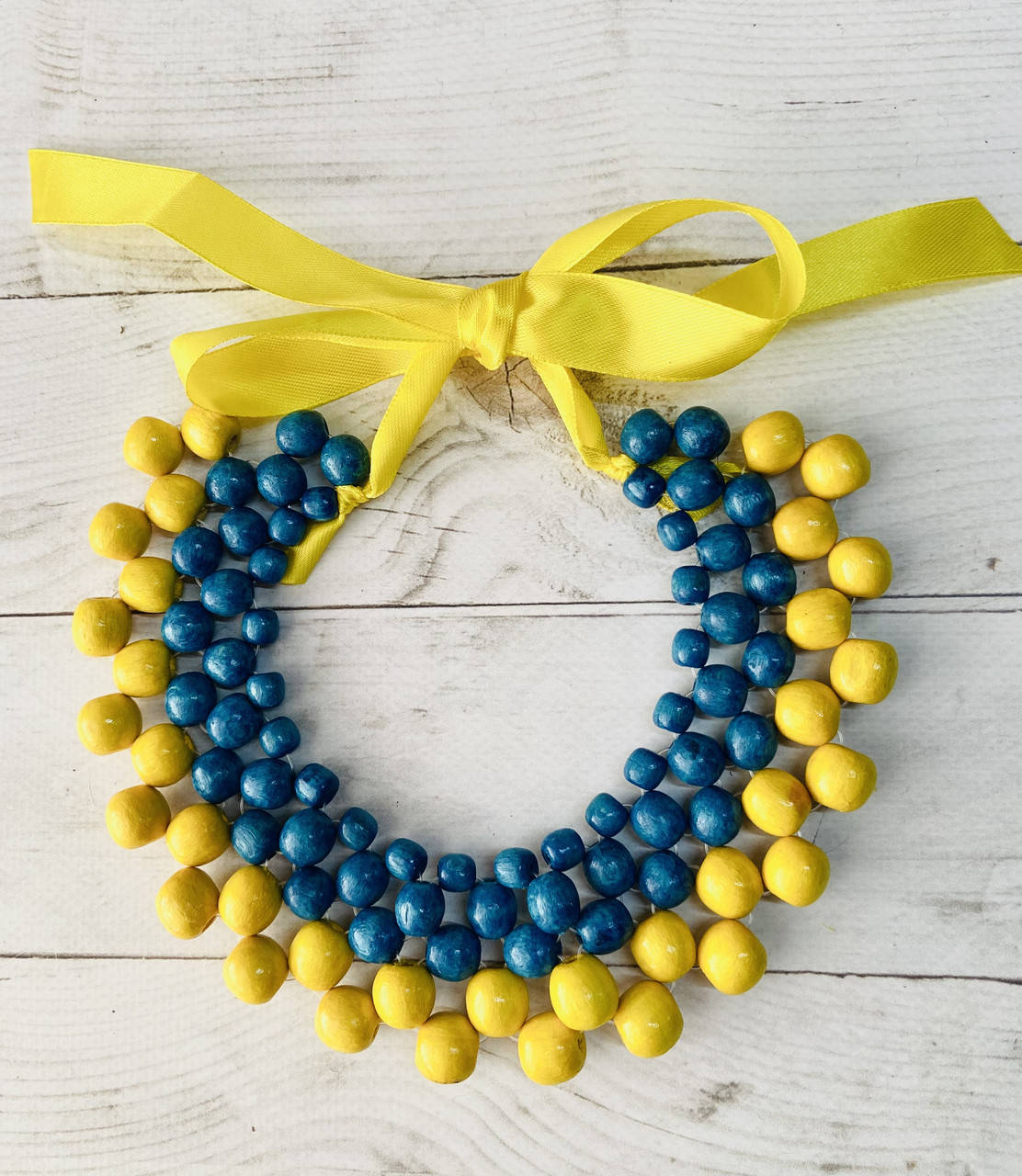 

Намисто з дерева в національному стилі