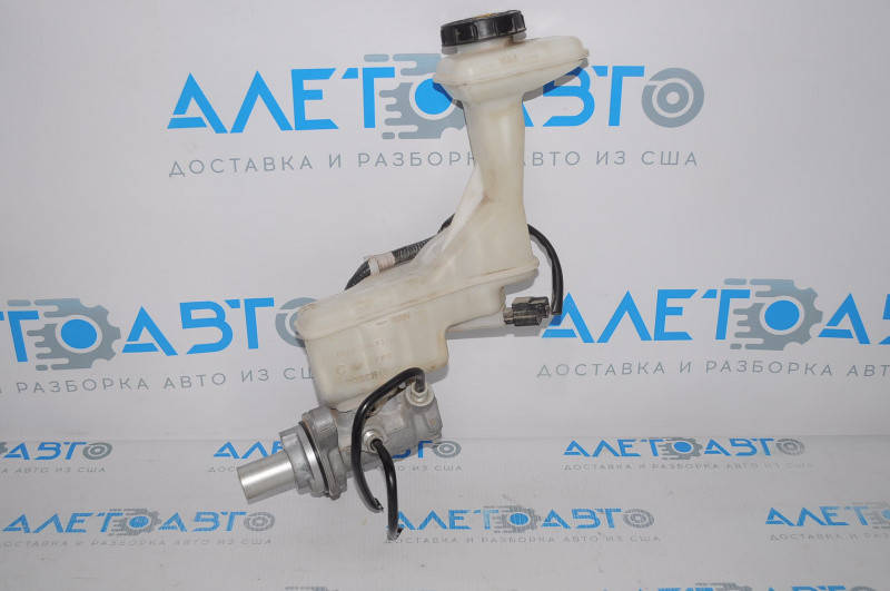 

Главный тормозной цилиндр с бачком Nissan Rogue 14- 46010-4CU0A Ниссан Рог 2014-2020