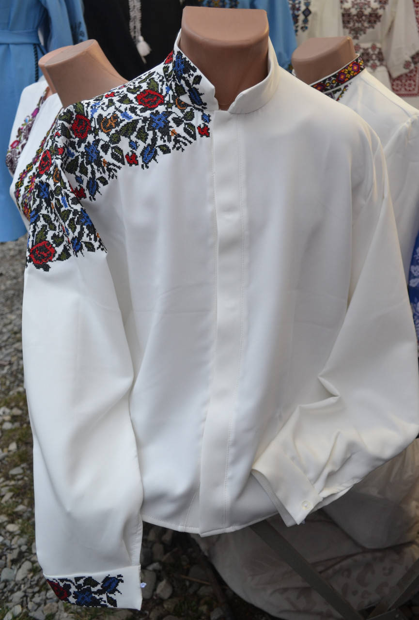 

Чоловіча вишиванка "Захар"