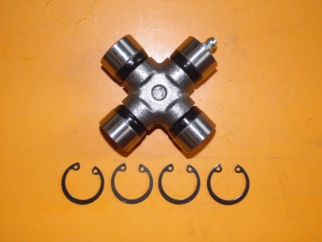 

Крестовина кардана 22x67 на Форд Скорпио Сиерра Карданного вала Ford scorpio sierra BTA G9G032BTA