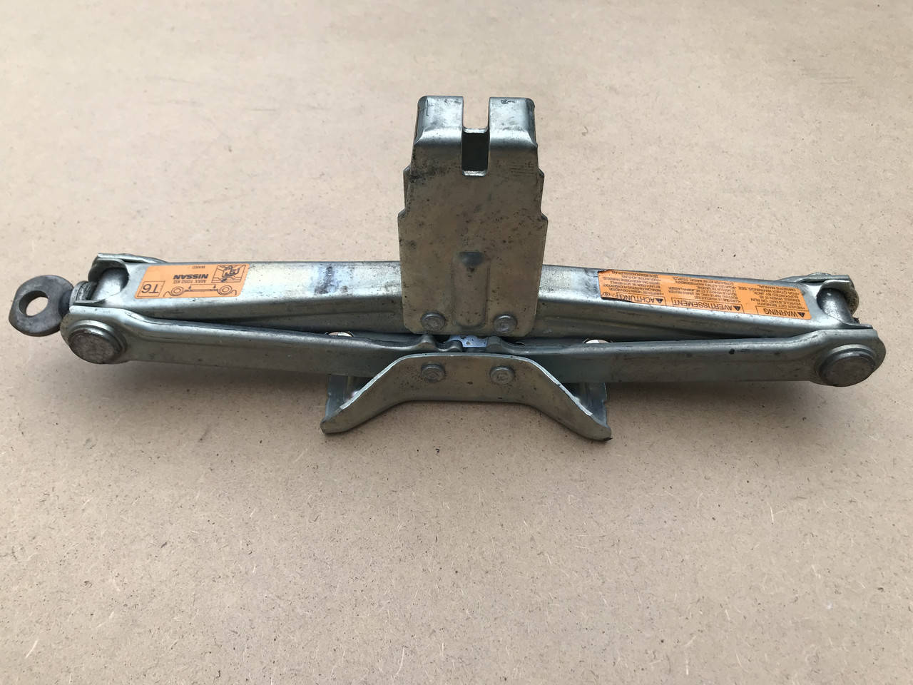 

Домкрат Nissan Qashqai 1 (Ниссан Кашкай 1) 2006-2013