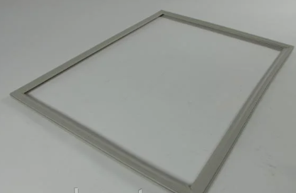 

Резина двери холодильной камеры Whirlpool 481246668942