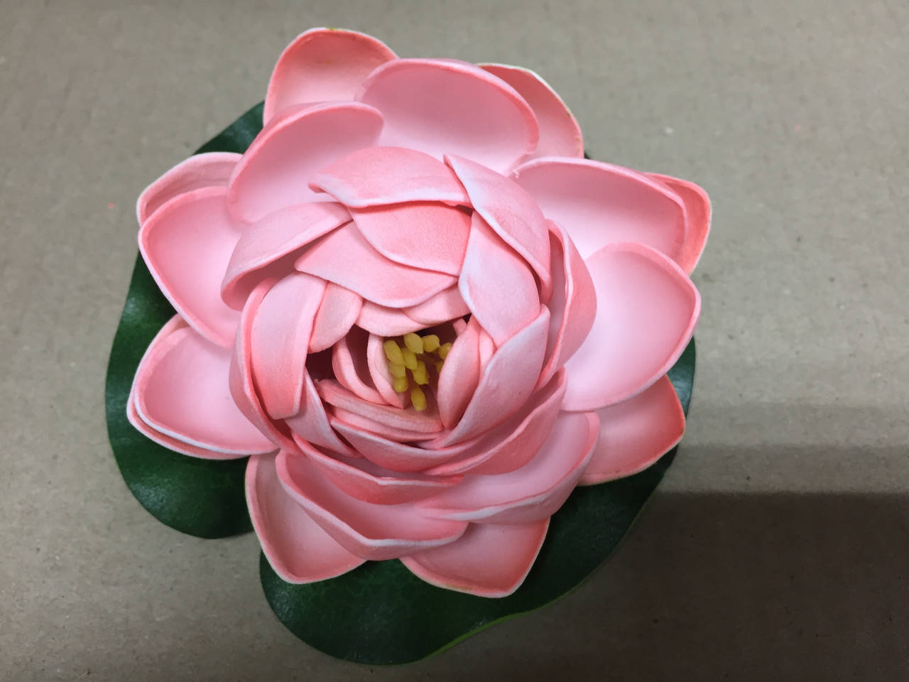 

Цветок Лотоса декоративный плавающий 10х10х5 кораловый