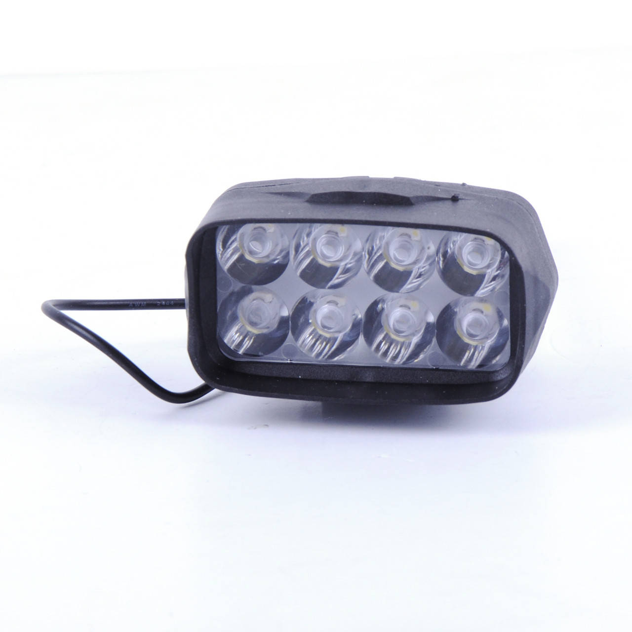 

Фара-LED Прямоугол 12W (1.5W*8) 10-30V 80*45*50mm Дальний/Spot (JP057) (1шт) 8 Led L15